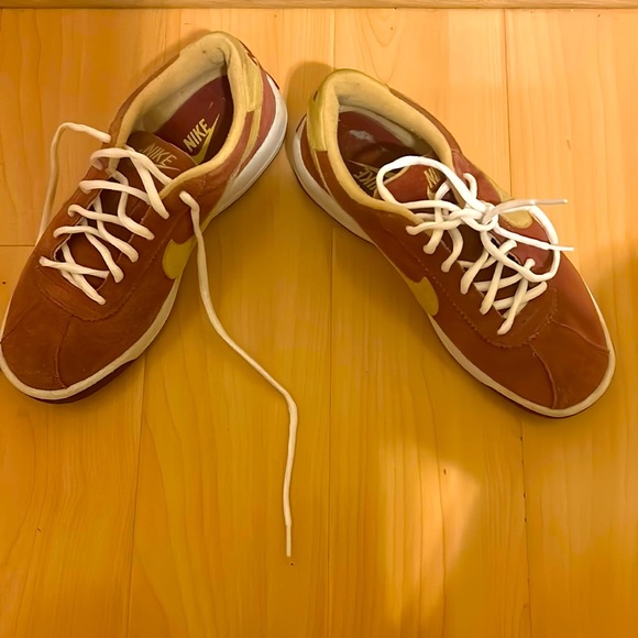 Nike, Size 7.5, red and gold, USC colors. - Picture 2 of 5